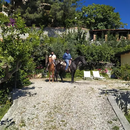 Semesterbostad Casa Marietta Forza dʼAgro